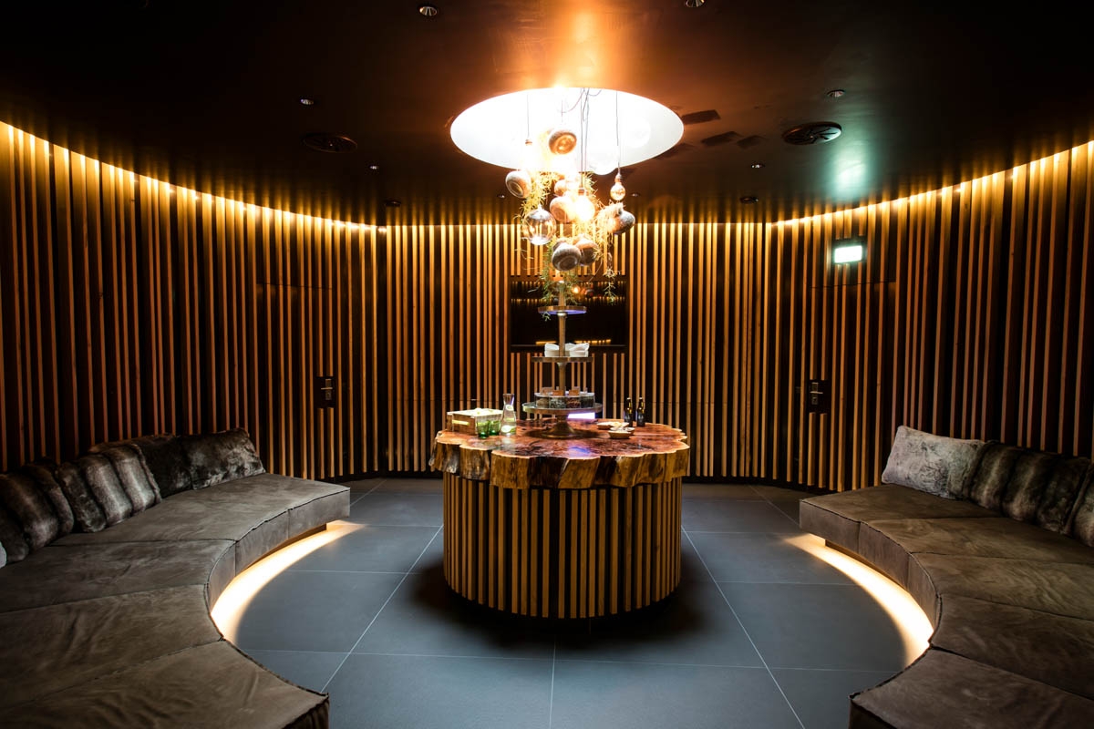 gerl spa lounge holz hotel