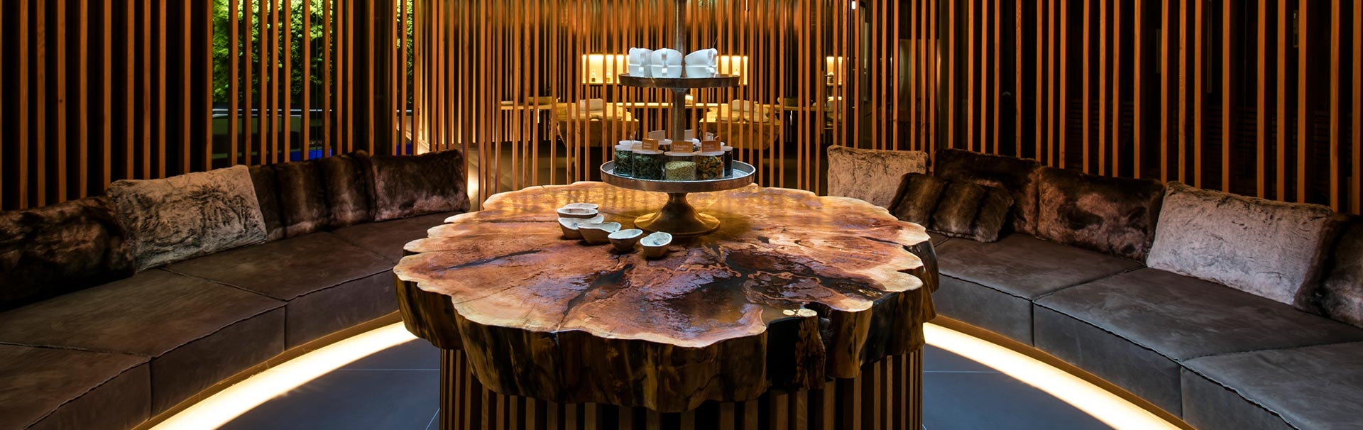 gerl wellness lounge top